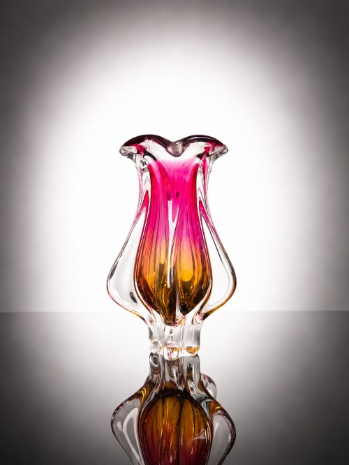 Masywna waza typu sommerso | Chřibská | Różowo-pomarańczowe szkło hutnicze | lata 60. | 23 cm, Josef Hospodka