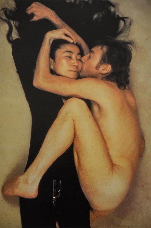 Yoko Ono with John Lennon, Annie Leibovitz