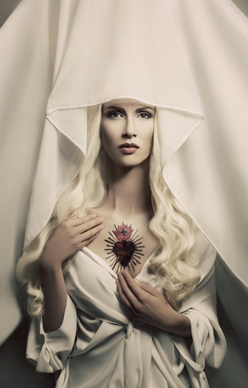 Biała Madonna, 2013, Katarzyna Widmańska