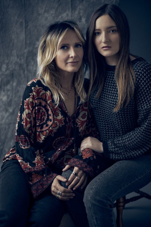Patrycja Markowska i Svetlana, Karolina Harz
