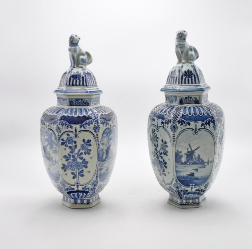 Dwa wazony dekoracyjne, Royal Delft