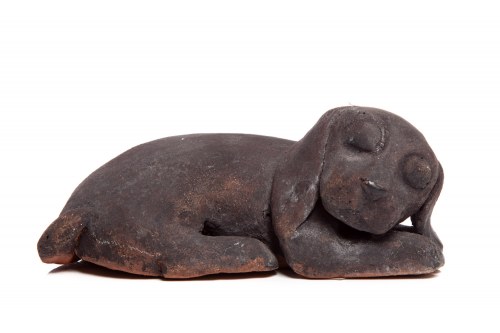 Figurka "Śpiący piesek", Maja Łobzowska