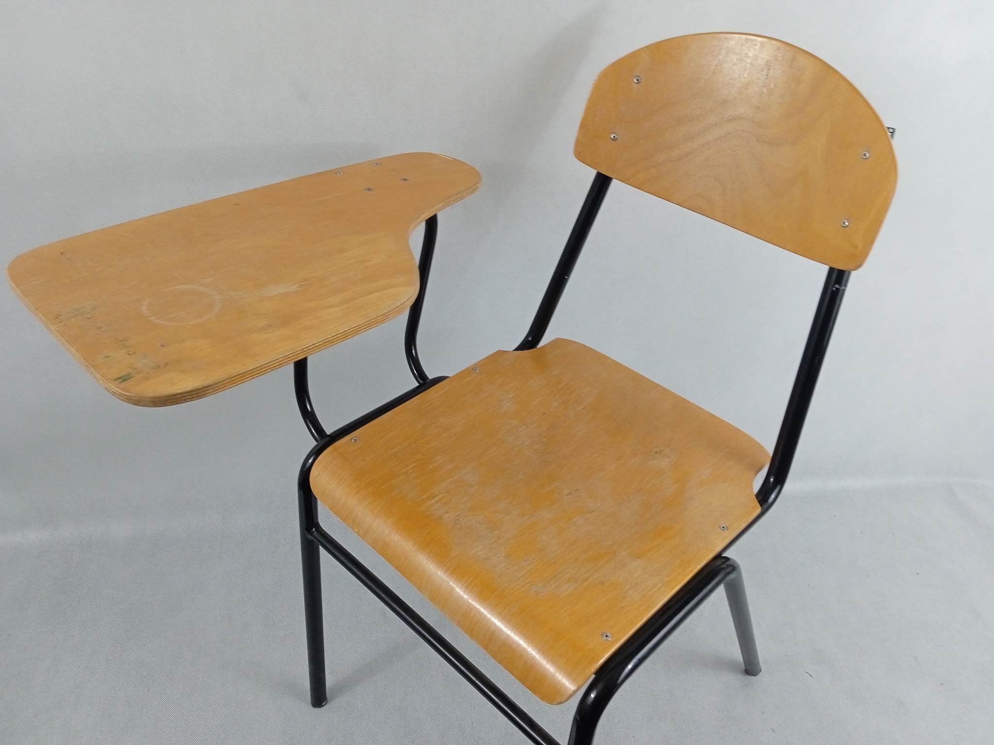 Vintage School Chair with Pulpit*. - Online auction / Online bidding -  Price - OneBid, image size:2048x1536