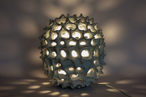 "KIKI elo LEGGERO", 2022 (lampa ceramiczna), Aleksandra Klimowska