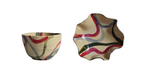 Zestaw naczyń ceramicznych: miska beżowa w kolorowe paski, talerz beżowy w kolorowe paski, 2022, Olga Maroszek