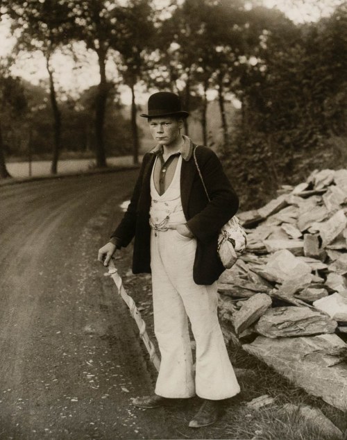 Wandernder Maurergeselle', August Sander