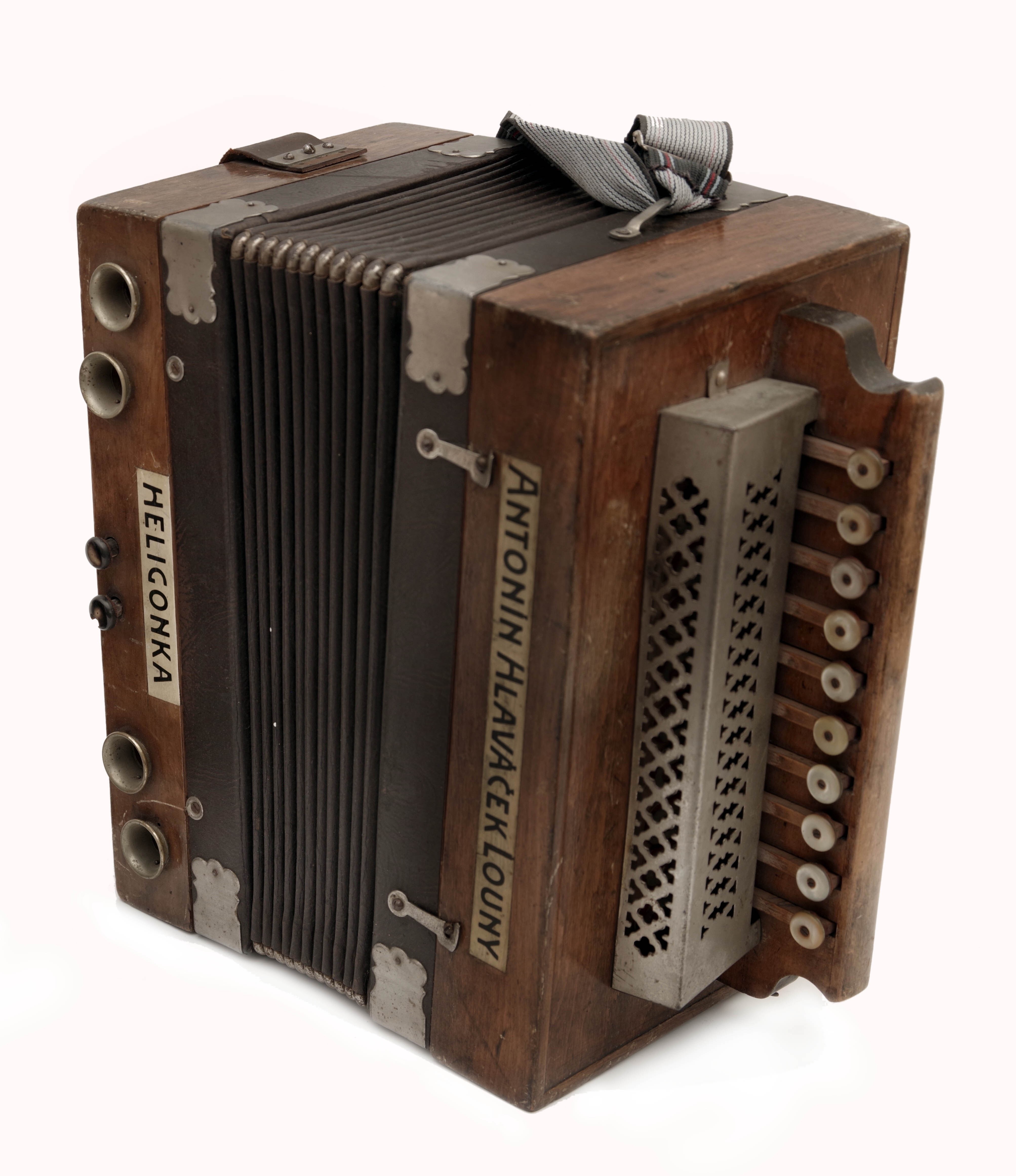 貴重 Antonin hlavacek louny アコーディオン 証書付 貴重 Antonin hlavacek louny アコーディオン 証書付