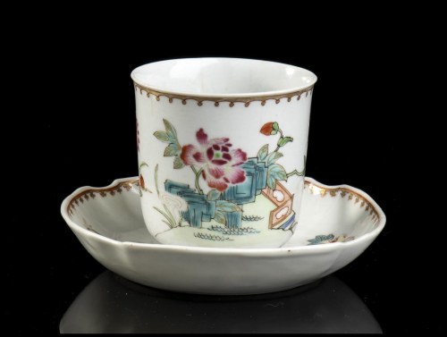 dynastia Qing, okres Qianlong, Polichromowo Emaliowany Porcelanowy Kubek I Pojemnik Chiny