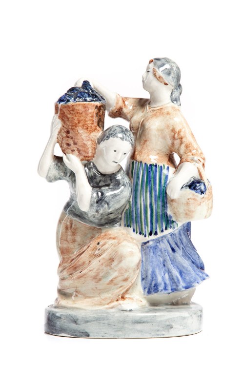 Figura fajansowa "Winobranie", wzór nr 347, Elżbieta Piwek-Białoborska