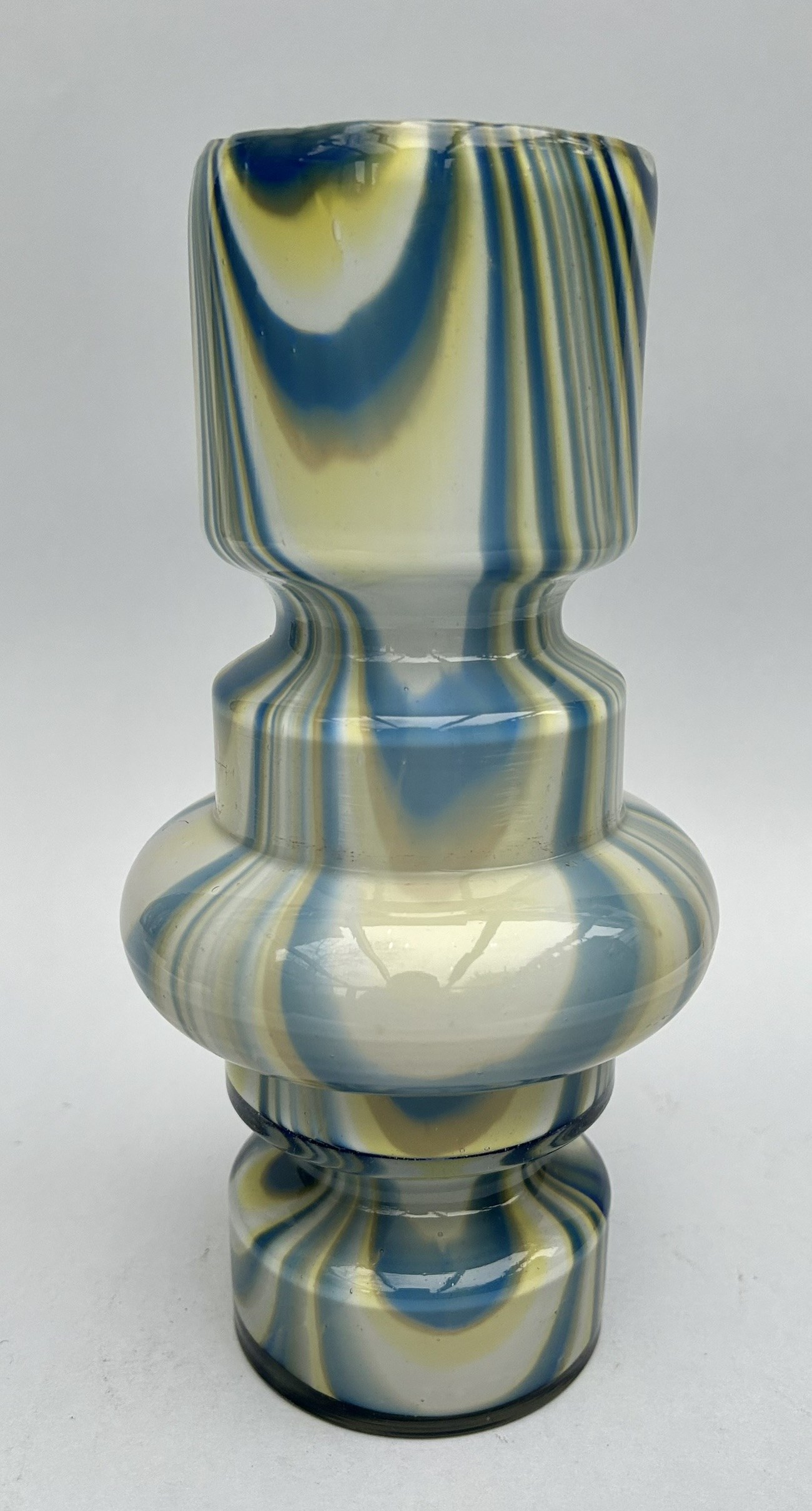 Murano glass vase, by Carlo Moretti, Italy, 1970s. - Online 