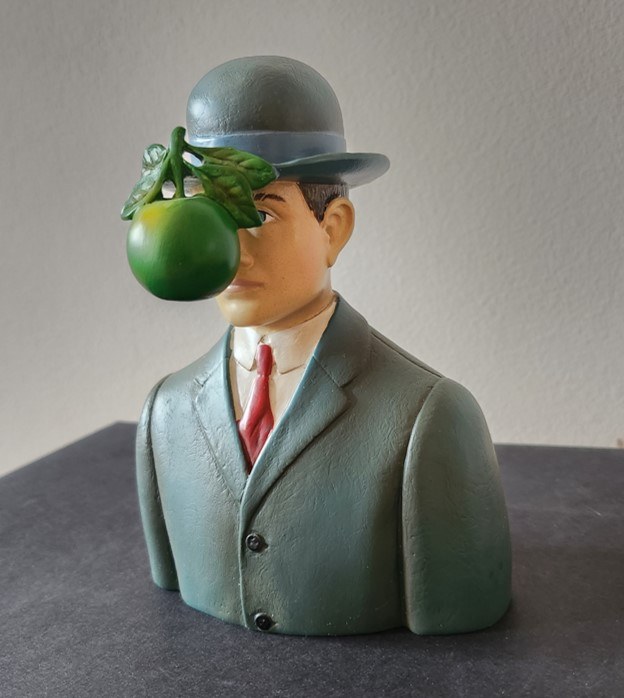 Rene Magritte, Le Fils de l'Homme Online auction Online