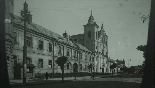 Obraz podarował Pan Konrad Fijołek Prezydent Miasta Rzeszowa z Galerii Fotografii Miasta Rzeszowa, „Widok Na Ul. 3go Maja", Edward Janusz