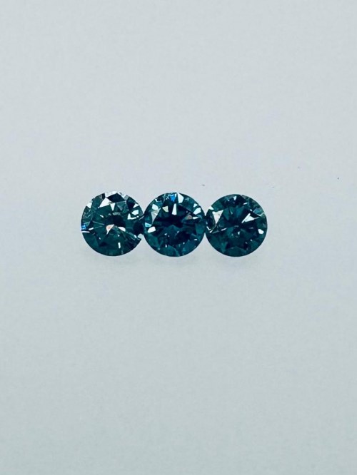 66 CT W KOLORZE FANTAZYJNEGO ŻYWEGO BŁĘKITU* - SI1-3 - A30701-7, 3 DIAMENTY O MASIE 0