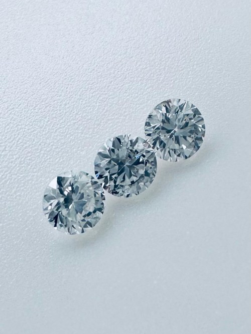 71 CT J-K - VS2-SI2 -- C40205-11, 3 DIAMENTY 0
