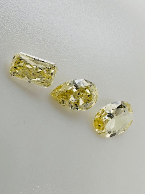 01 CARATI COLORE GIALLO - PUREZZA SI - TAGLIO MIX - CERTIFICATO GEMMOLOGICO MAROZ DIAMONDS LTD MEMBRO ISRAEL DIAMOND EXCHANGE - BB40301-10, 3 NATURALNE KOLORY FANTAZYJNE 1