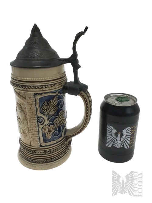 Płaskorzeźba ze Sceną Myśliwską, Kufel Ceramiczny z Pokrywką