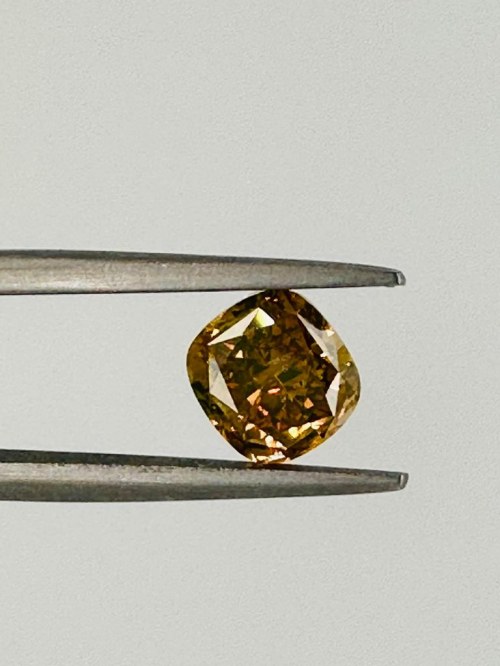 01 CT NATURALNY FANTAZYJNY GŁĘBOKI BRĄZOWY ŻÓŁTY ŻÓŁTY JEDNOLITY SZLIF PODUSZKOWY - GIA - UD30115, DIAMENT 2