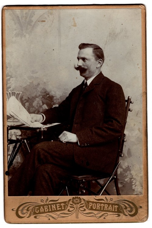 Format Gabinetowy; Fotograf Nieznany, XIX