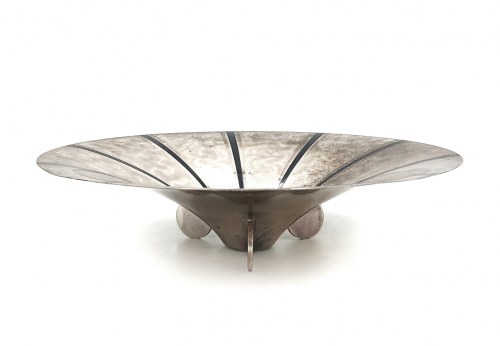 l.30.XX w.), Patera Ikora