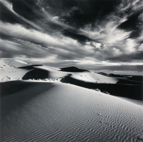 Pustynne chmury, Merzough, Sahara, Maroko, Michael Kenna