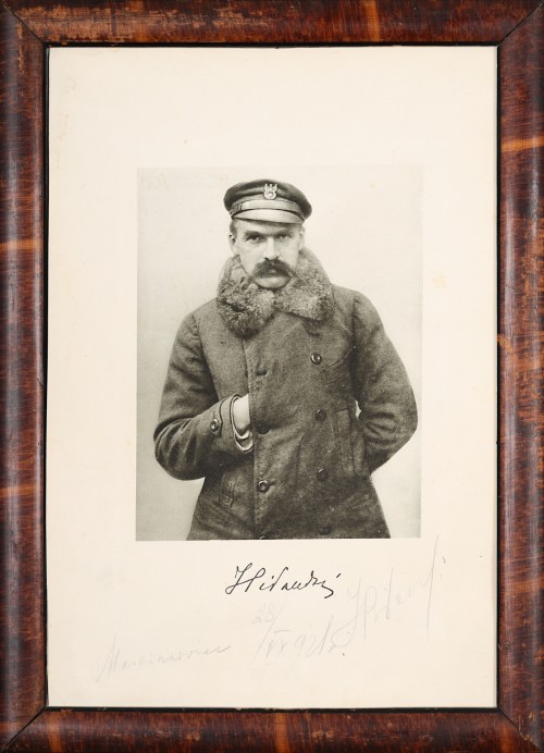 "Fotografia Józefa Piłsudskiego z autografem", Józef Piłsudski