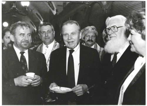 Czesław Miłosz w Sukiennicach z Bractwem Kurkowym, Jadwiga Rubiś