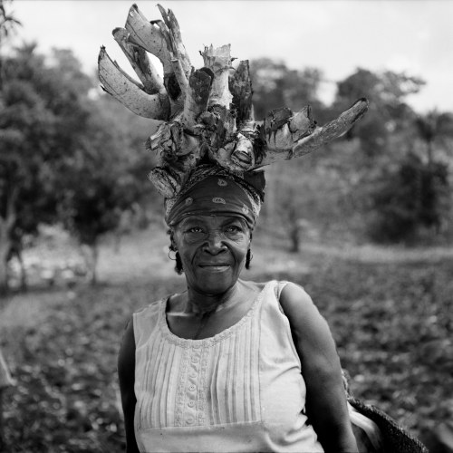 Kanpe II, 2011, Leah Gordon