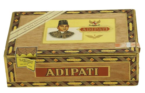 50 szt., Indonezja, Cygara Adipati W Pudełku