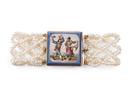 OKOŁO 1850 R., BRANSOLETKA Z PEREŁ Z MIKROMOZAIKĄ W ZŁOTEJ OPRAWIE