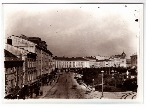 Lwów (Lemberg/Leopolis) - Fotografia Placu Mariackiego - Późniejsza Odbitka (Lata 80. XX w.) Z Kliszy Przechowywanych w Archiwum we Lwowie, II RP