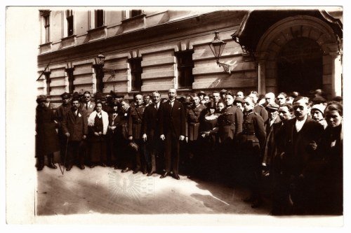 Lwów (Lemberg/Leopolis) - Fotografia Uroczystości w Domu Inwalidy Obrońców Lwowa (Ognisko Oficerów Załogi Lwowskiej) - Późniejsza Odbitka (Lata 80. XX w.) Z Kliszy Przechowywanych w Archiwum we Lwowie, II RP
