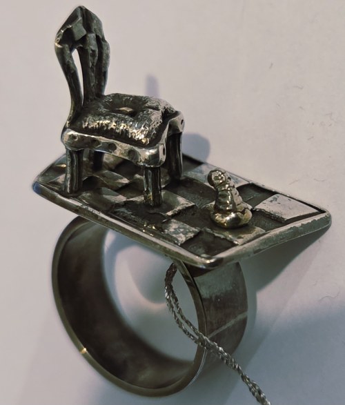 Tomasz SĘTOWSKI, Pierścionek SIESTA 2, Muzeum Wyobraźni, 2007, Marek Adamusiński