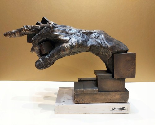 Manos Cubo, 2017, Andres Gomez